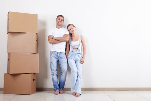 Secure short-term storage units in Crewshill for temporary belongings